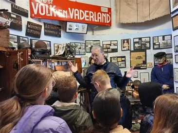 Niekjan Grooff belicht unieke WOII foto’s
